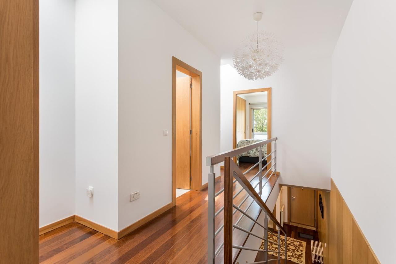 Joivy Sleek House Balcony & 2 Terraces In Porto Apartment Maia  Bagian luar foto