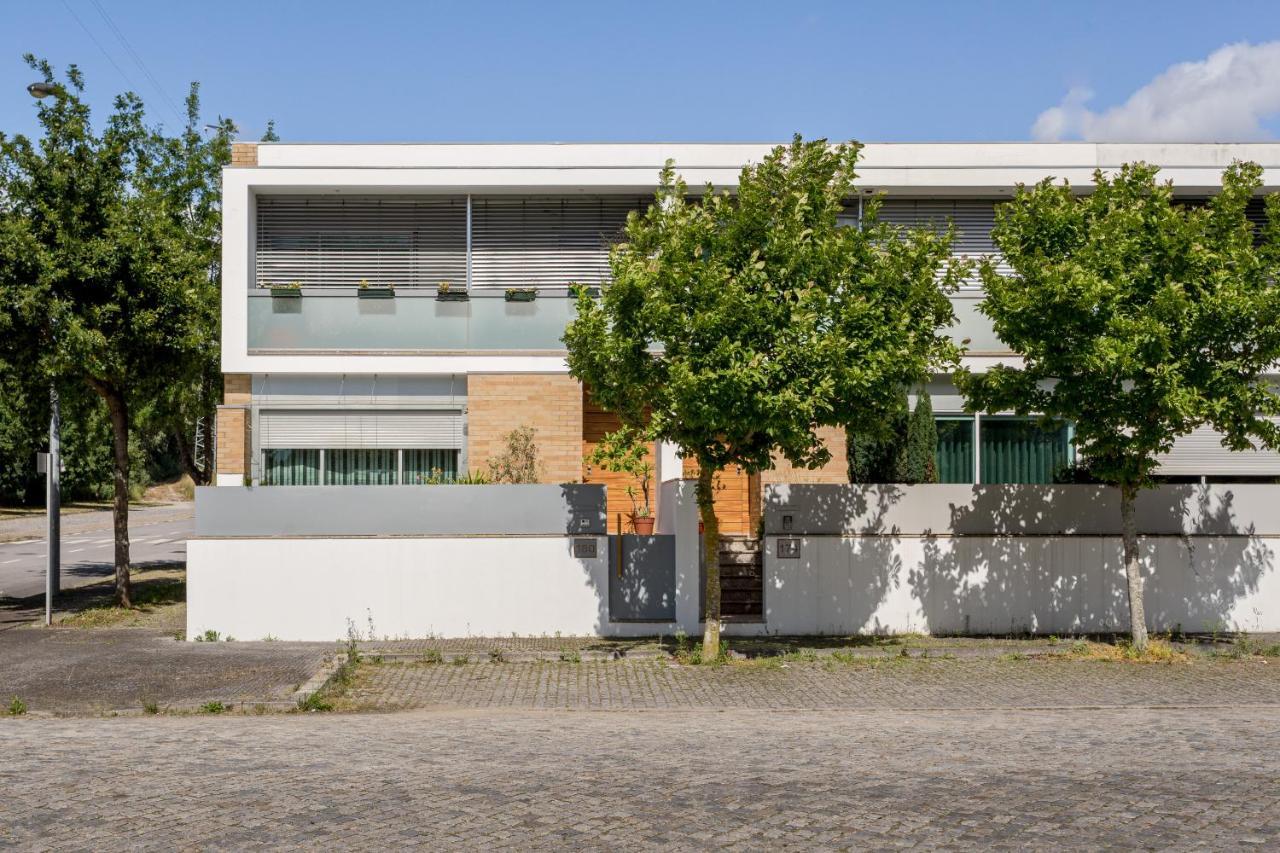 Joivy Sleek House Balcony & 2 Terraces In Porto Apartment Maia  Bagian luar foto