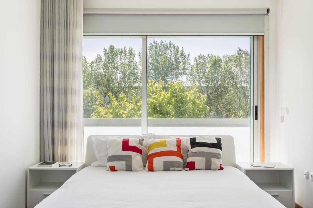 Joivy Sleek House Balcony & 2 Terraces In Porto Apartment Maia  Bagian luar foto
